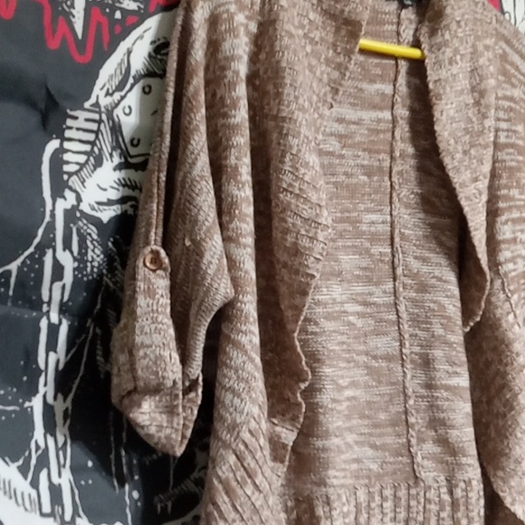 Cardigan throw over - Picture 2 of 3